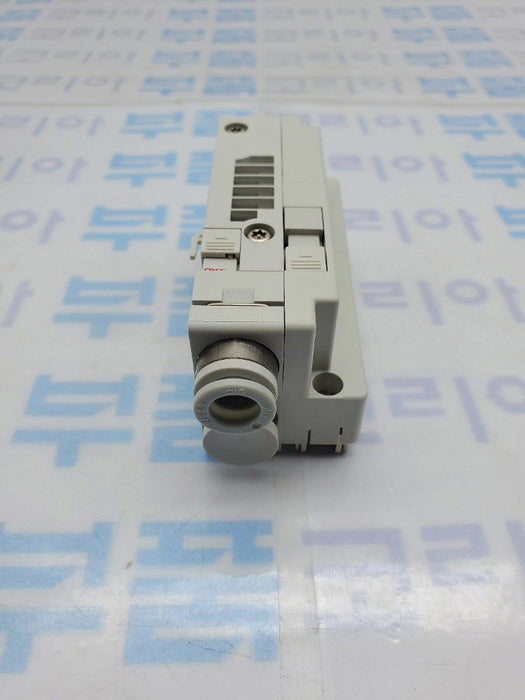 SMC SS-5J3-60-07-K62301 / SS5J3-60-07BS / SJ3A60N-5MOZ-C4 Solenoid Valve