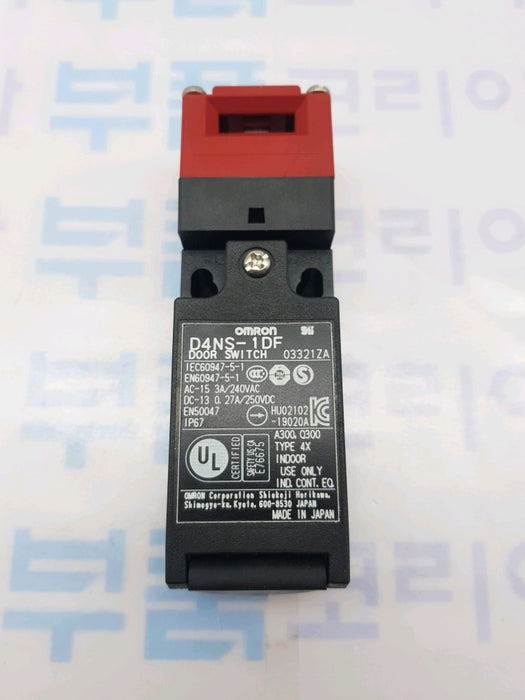 [OMRON]Safety-door Switch D4NS-1DF