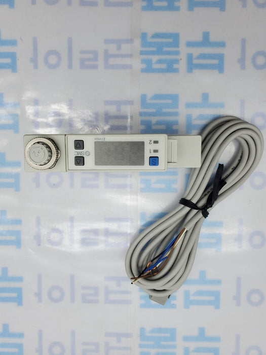 [SMC Pneumatics]2-Color Display Digital Flow Switch PFM725S-C6L-D-MN-V