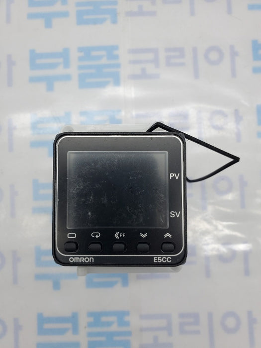 OMRON E5CC-CX-2DSM-006 Digital Temperature Controller
