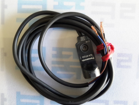 [PANASONIC] Rectangular-shaped Inductive Proximity Sensor GX-H12A