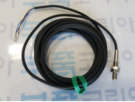 [PANASONIC] Cylindrical Compact Inductive Proximity Sensor GX-5M