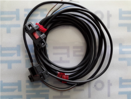 [PANASONIC] U-shaped Micro Photoelectric Sensor PM-L45