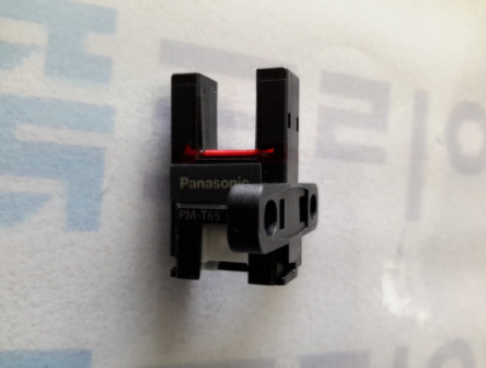 [PANASONIC] U-shaped Micro Photoelectric Sensor PM-T65