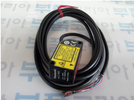 [PANASONIC] CMOS type Micro Laser Distance Sensor HG-C1400